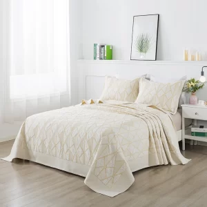 Simple and Versatile Jacquard Quilt for All Seasons